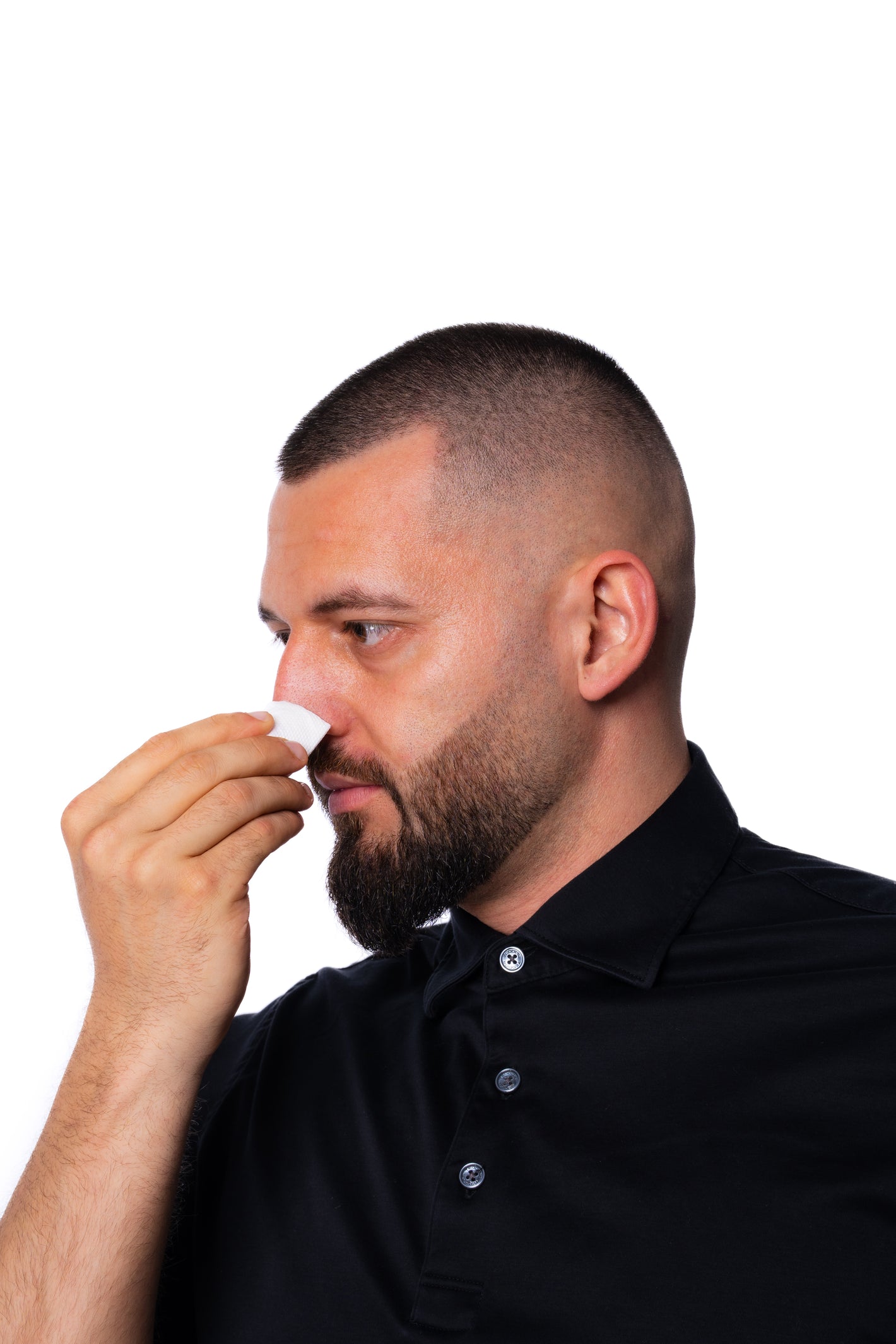 nose strip holding before apply
